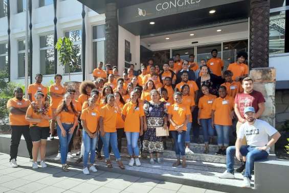 Le Congrès des jeunes s'est réuni pour la séance de mi-mandat