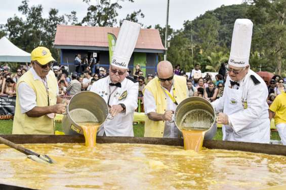 [VIDEO] En cuisine avec la confrérie de l'omelette, reine de la Fête de la ville
