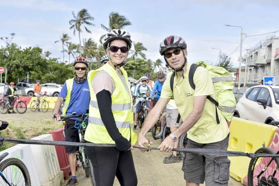 Ravis par sa mise en place, les cyclistes ont inauguré la piste provisoire de la RP14