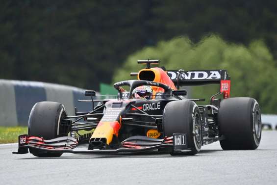 Verstappen creuse l'écart sur Hamilton