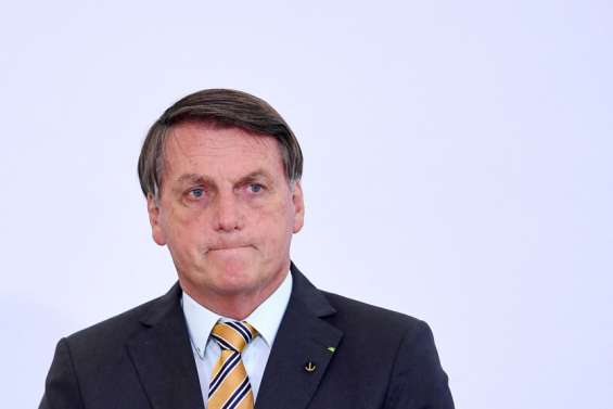 Bolsonaro éclaboussé par un scandale de vaccins surfacturés