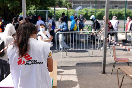 Des médecins pour la vaccination obligatoire des soignants