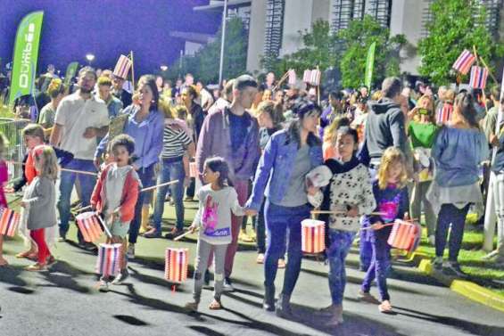 Opération lampions  dans les maisons de quartier