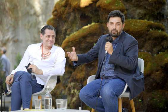 Avignon renoue avec son festival et se dote d'un nouveau directeur