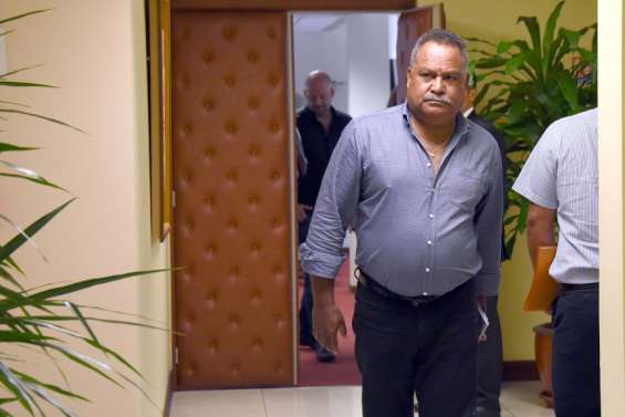 Samuel Hnepeune démissionnera du gouvernement 