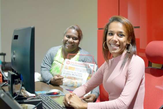 Emma et Kathleen, à l'écoute des lecteurs et des annonceurs du groupe Melchior