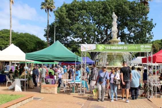 Carton plein pour le Jeudi de la province Nord, place des Cocotiers