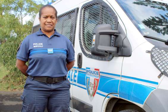 Véronique Waneisi, première cheffe de la police municipale du Mont-Dore, et fière de l'être