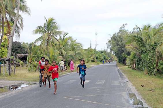 Élèves et collégiens courent le cross ensemble