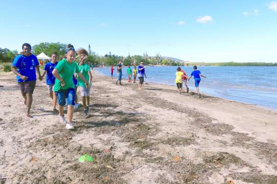 Koné : près de 490 élèves réunis pour la Journée des internats à la plage de Foué