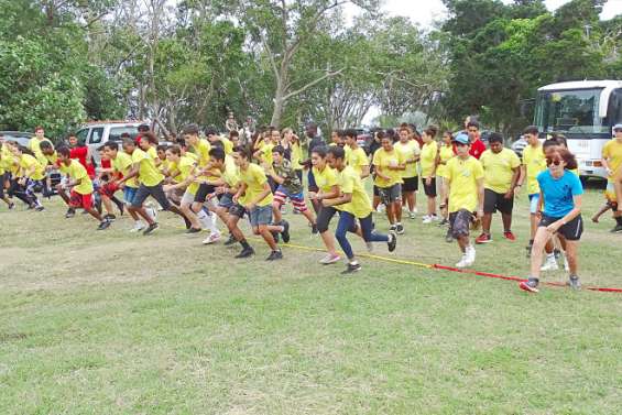 Trois cents élèves entre terre et mer à Bourail