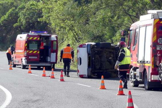 Païta : un véhicule se retourne dans le col de la Pirogue, pas de blessé