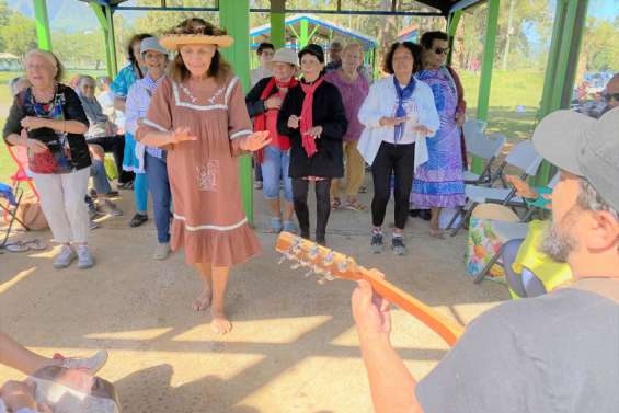 Pique-nique et rencontres au parc Fayard avec l'Acapa