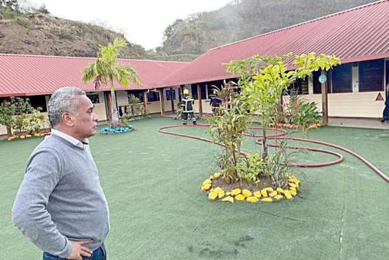 Païta : un incendie dans l'école primaire Les Scheffleras