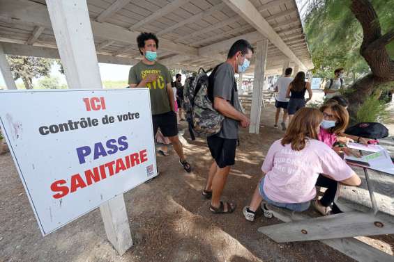 Métropole : Pourquoi ils rejettent le pass sanitaire