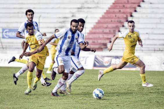 Football : Hienghène file vers le titre