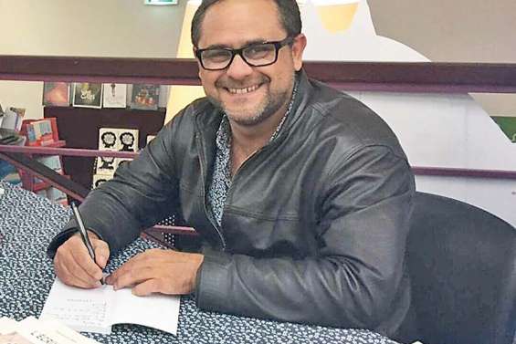 « Je développe des thèmes assez noirs ! »