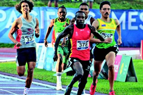 N’Godrela et Cochou éjectés du 800 mètres, Geffrouais bien lancé