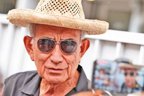 La justice saisit le compte d’Oscar Temaru