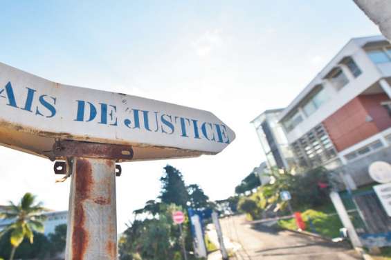 Il frappe son ex-compagne un mois avant de passer devant les assises