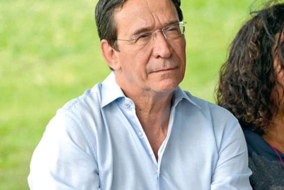 Philippe Gomès tête de liste en province Sud