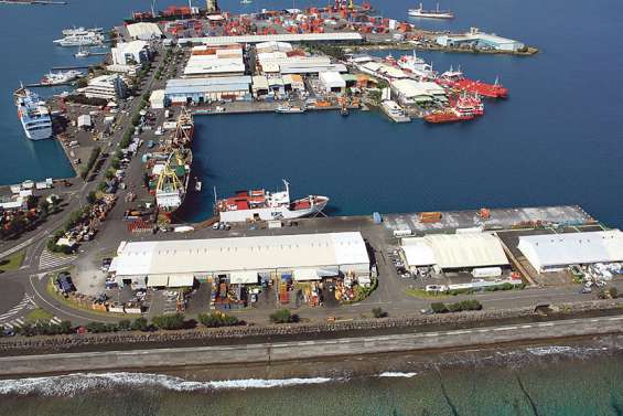 Les armateurs polynésiens tentent de rester à flot