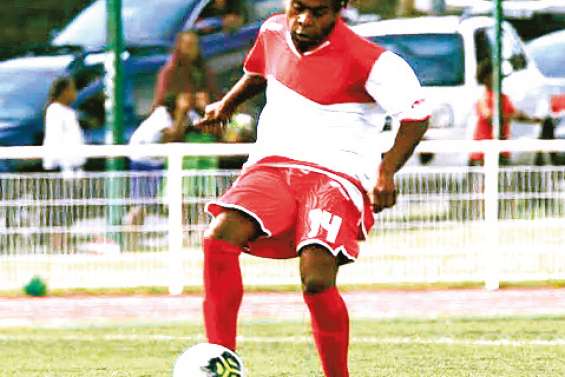 Poum défend sa première place face à Poindimié