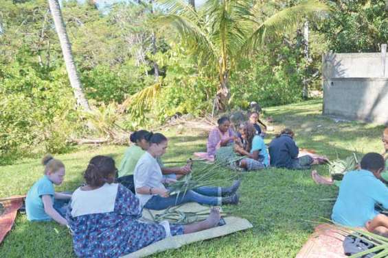 Les collégiens resserrent les liens avec la tribu