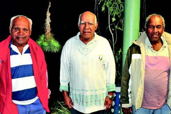 Une petite délégation de Maré à la Foire des îles, à Ouvéa