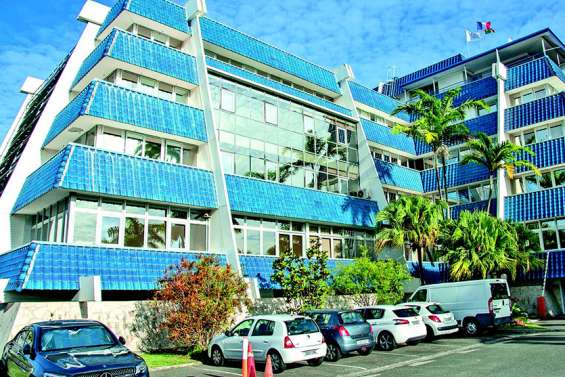 Au Sud, deux poids lourds en quête de majorité