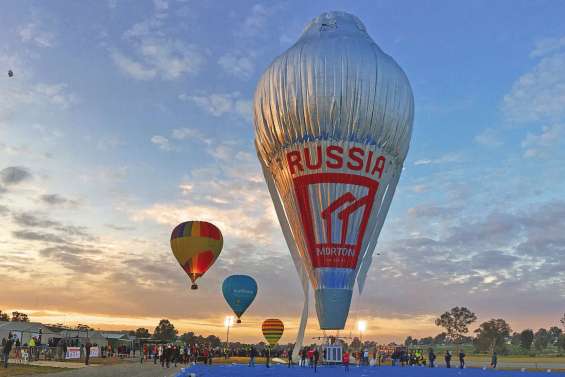 Un tour du monde  en ballon en onze jours
