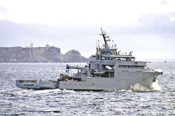 Une parade pour l’arrivée du D’Entrecasteaux