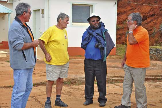 Visite provinciale  au vieux village de Tiébaghi