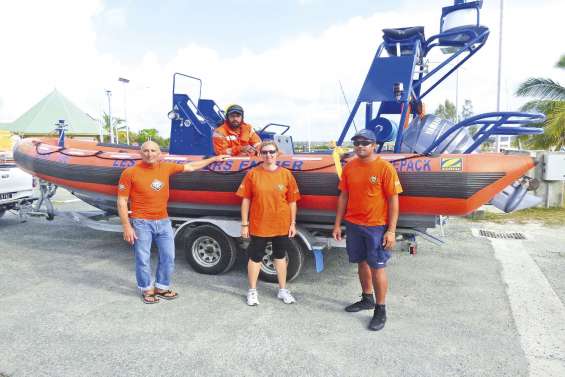 Les pompiers de la mer se forment d’une île à l’autre