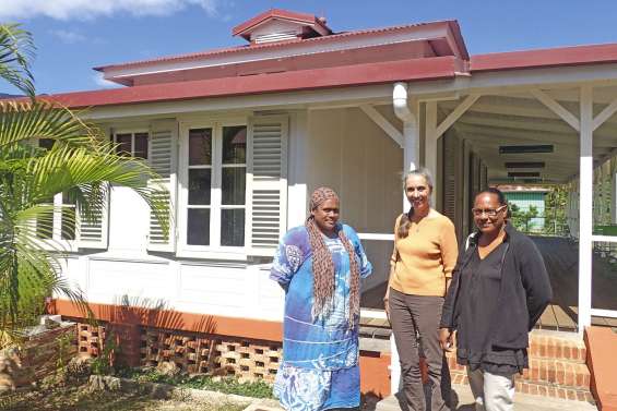 Une première visite de courtoisie dans le milieu culturel