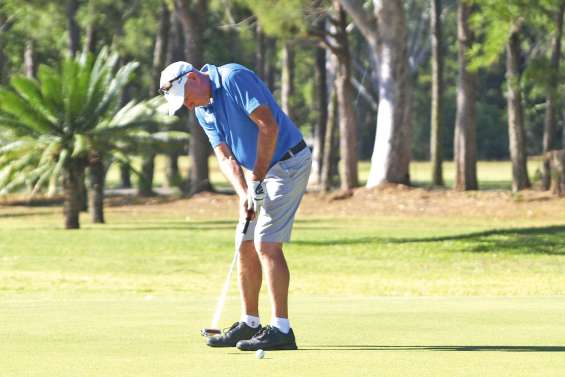 Ian Frost reste en embuscade à l’Open senior Hyundai