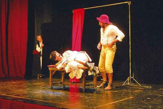 Farces et fabliau font toujours rire les collégiens