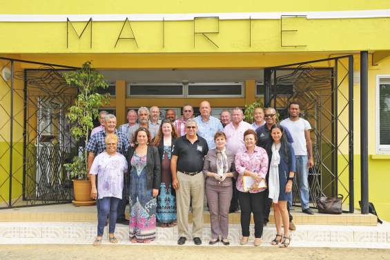 Les maires se retrouvent à Poya