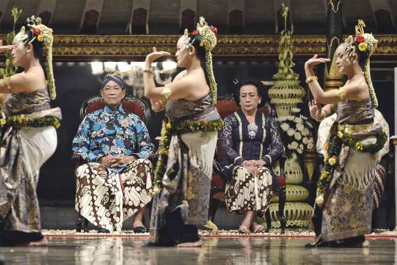 Le sultan de Yogyakarta  à la rencontre des siens