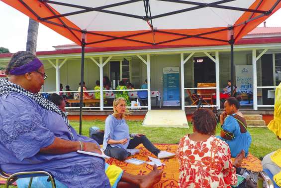 Les femmes se  retrouvent au musée