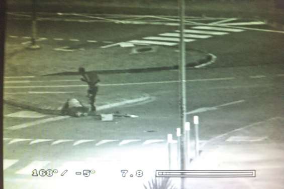 Douze coups de pied dans la tête pour des cigarettes