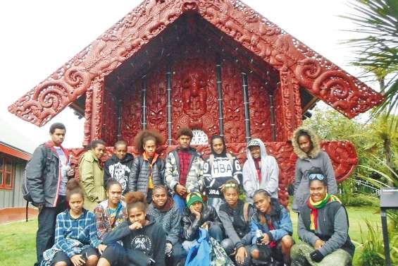 Les collégiens ont plongé dans la culture maorie