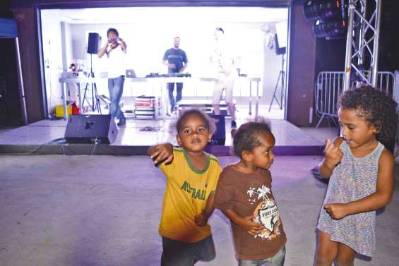 Les tout-petits déjà à fond  sur le hip-hop au Big up Spot