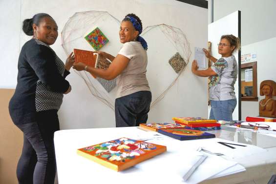 Huit points de vue féminins  s’exposent au centre culturel