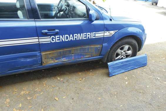 En trois mois, il a foncé  deux fois sur les gendarmes