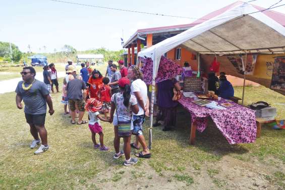 La tribu de Mou organise  une mini-fête de la vanille