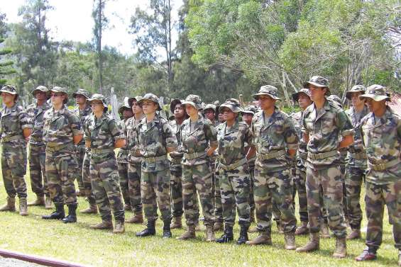 25 jeunes découvrent l’armée