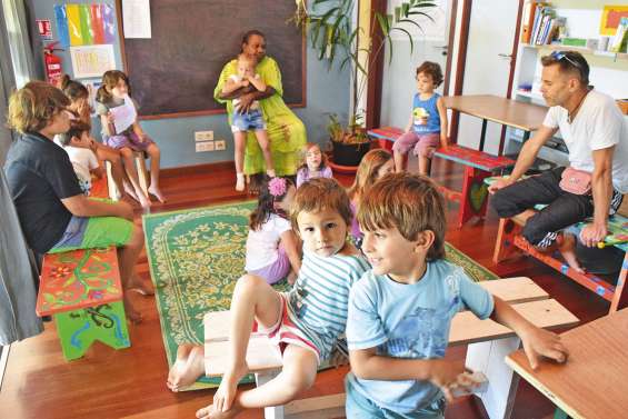 La Petite école accueille  le public et collecte des fonds