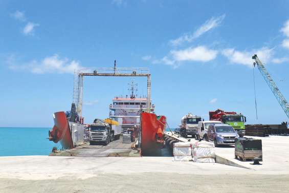 Le wharf d’Ouvéa a reçu son premier bateau
