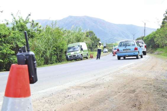 Deux routes en chantier dans le Sud